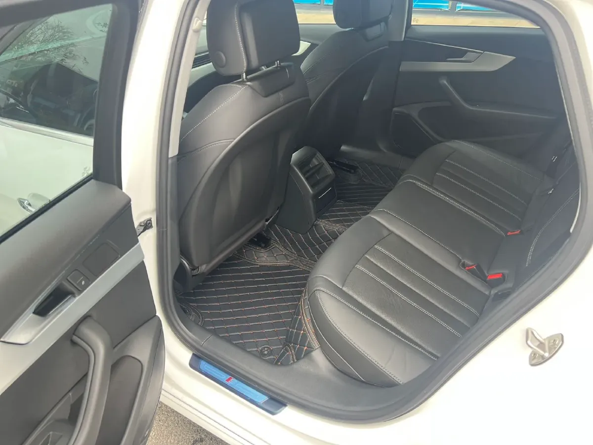 2020 Audi A4L 2.0T 190HP L4 7DCT,autocango,china used car exporter,china ev exporter,chinese used car exporter,chinese used ev exporter