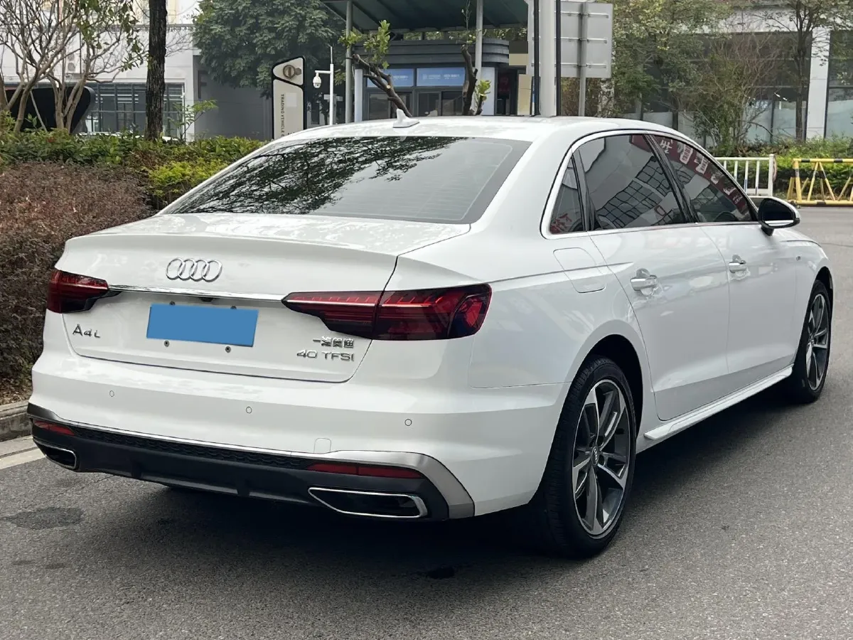 2020 Audi A4L 2.0T 190HP L4 7DCT,autocango,china used car exporter,china ev exporter,chinese used car exporter,chinese used ev exporter