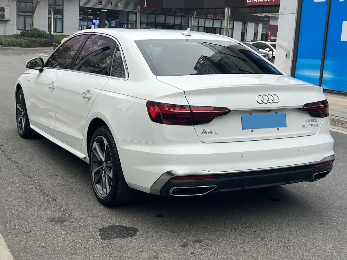 2020 Audi A4L 2.0T 190HP L4 7DCT,autocango,china used car exporter,china ev exporter,chinese used car exporter,chinese used ev exporter