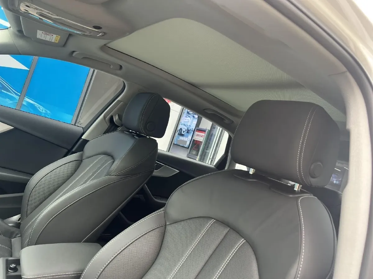 2020 Audi A4L 2.0T 190HP L4 7DCT,autocango,china used car exporter,china ev exporter,chinese used car exporter,chinese used ev exporter