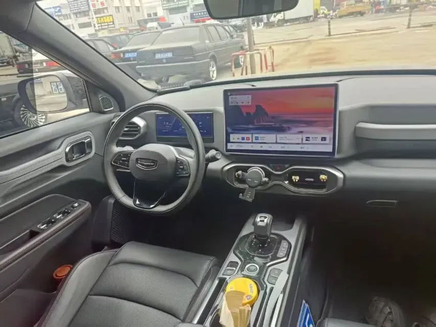 2025 Geely Cowboy 1.5T 181HP L4 7DCT,autocango,china used car exporter,china ev exporter,chinese used car exporter,chinese used ev exporter