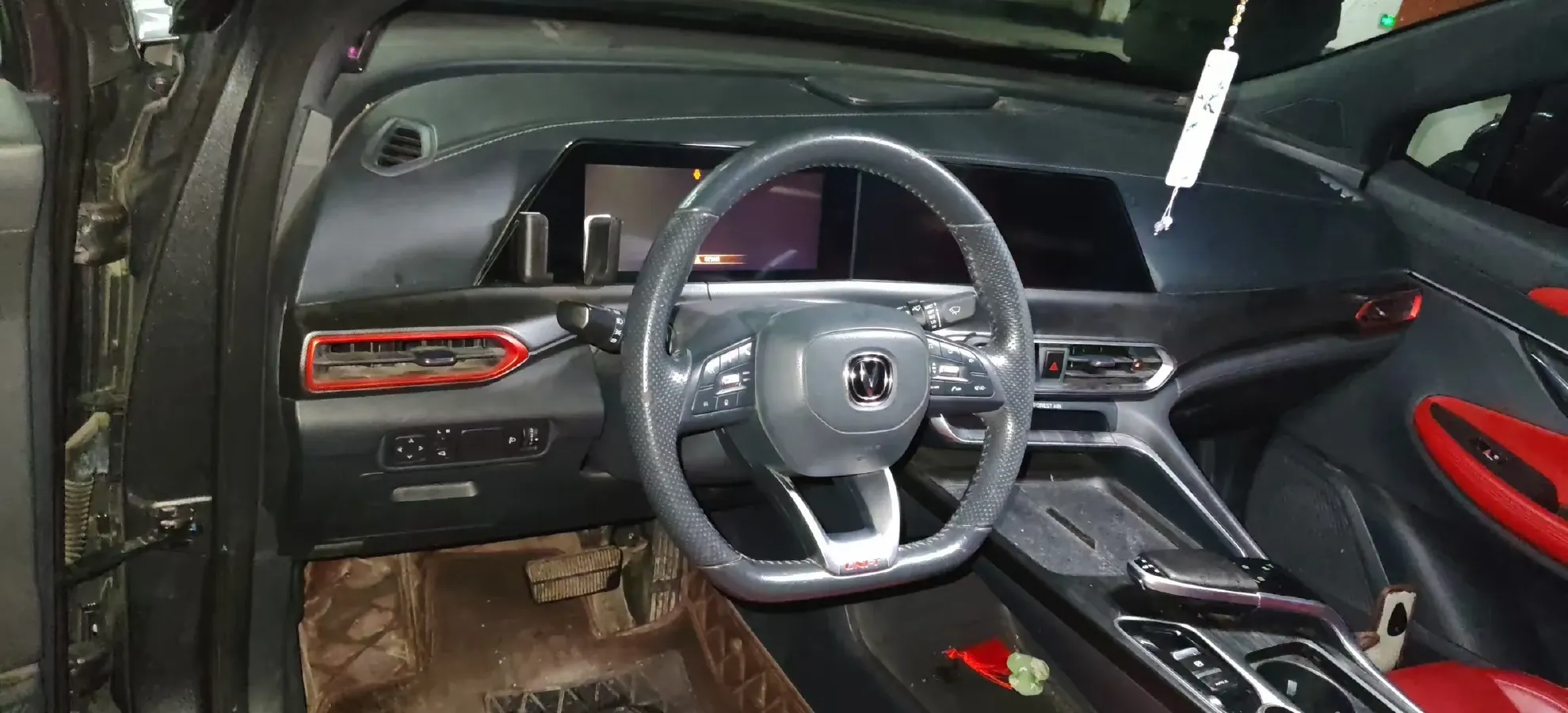 2020 ChangAn UNI-T 1.5T 180HP L4 7DCT,autocango,china used car exporter,china ev exporter,chinese used car exporter,chinese used ev exporter