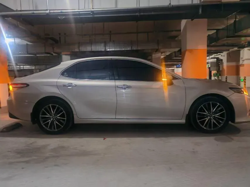 2021 Toyota Camry 2.5L 209HP L4 8AT,autocango,china used car exporter,china ev exporter,chinese used car exporter,chinese used ev exporter