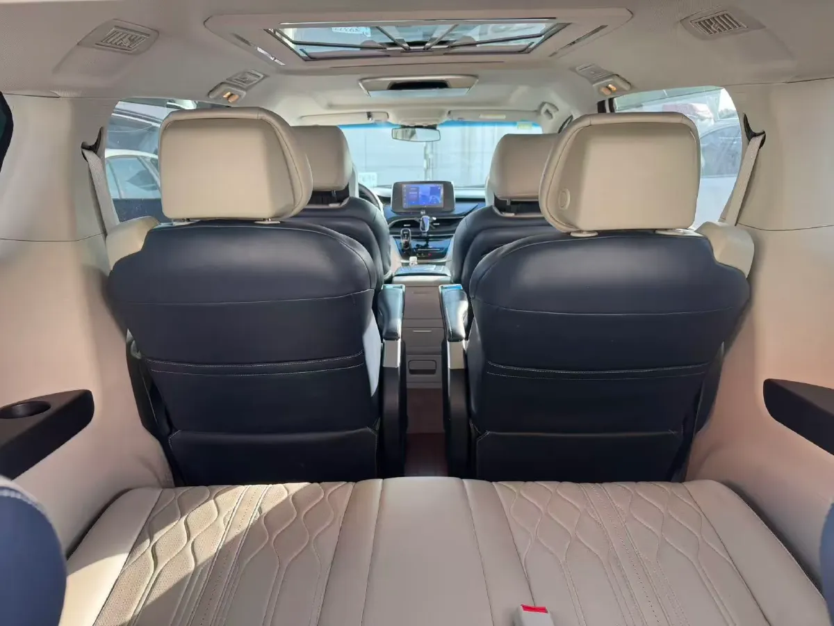 2021 Buick GL8 2.0T 237HP L4 9AT,autocango,china used car exporter,china ev exporter,chinese used car exporter,chinese used ev exporter