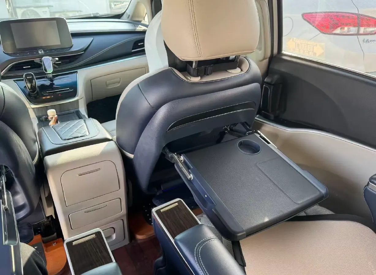 2021 Buick GL8 2.0T 237HP L4 9AT,autocango,china used car exporter,china ev exporter,chinese used car exporter,chinese used ev exporter