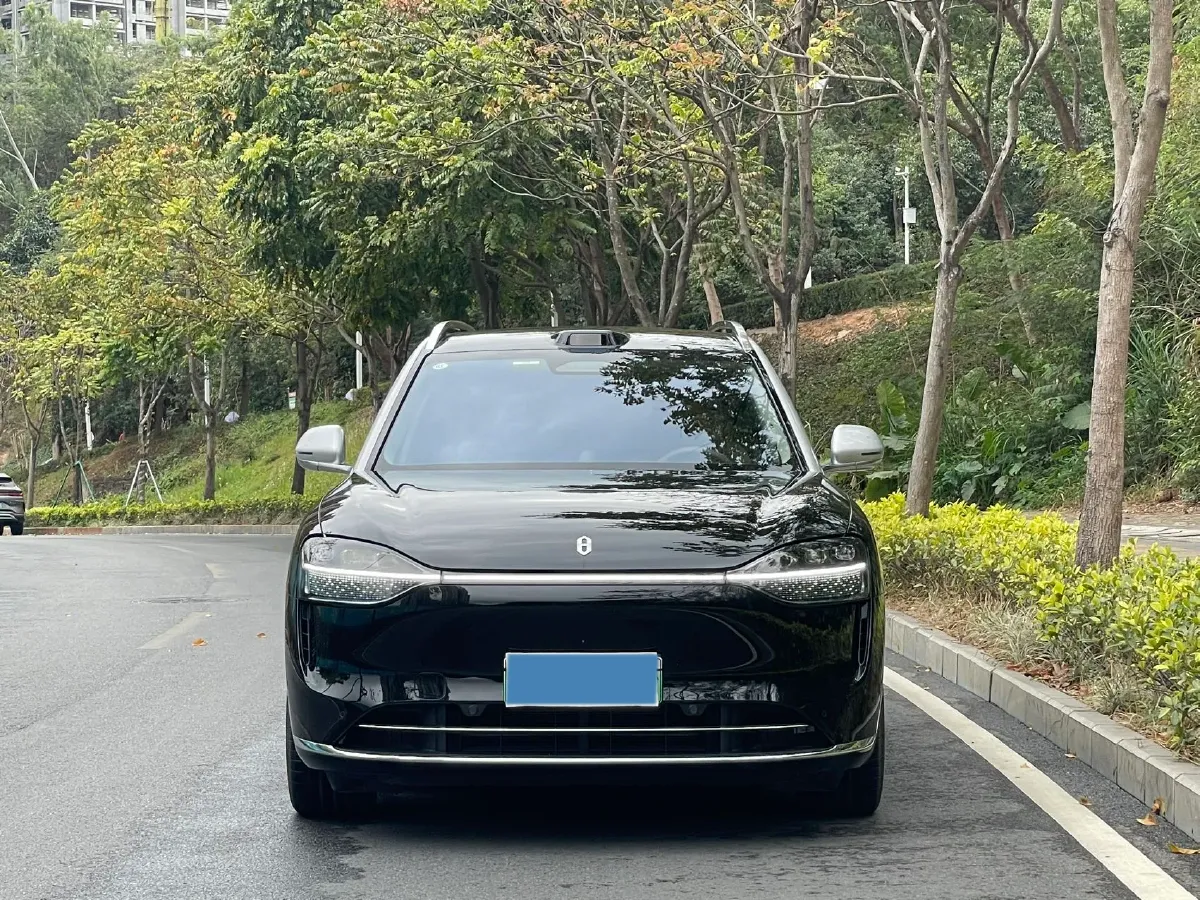 2025 AITO AITO M9 REEV 160HP REEV 52KWH,autocango,china used car exporter,china ev exporter,chinese used car exporter,chinese used ev exporter