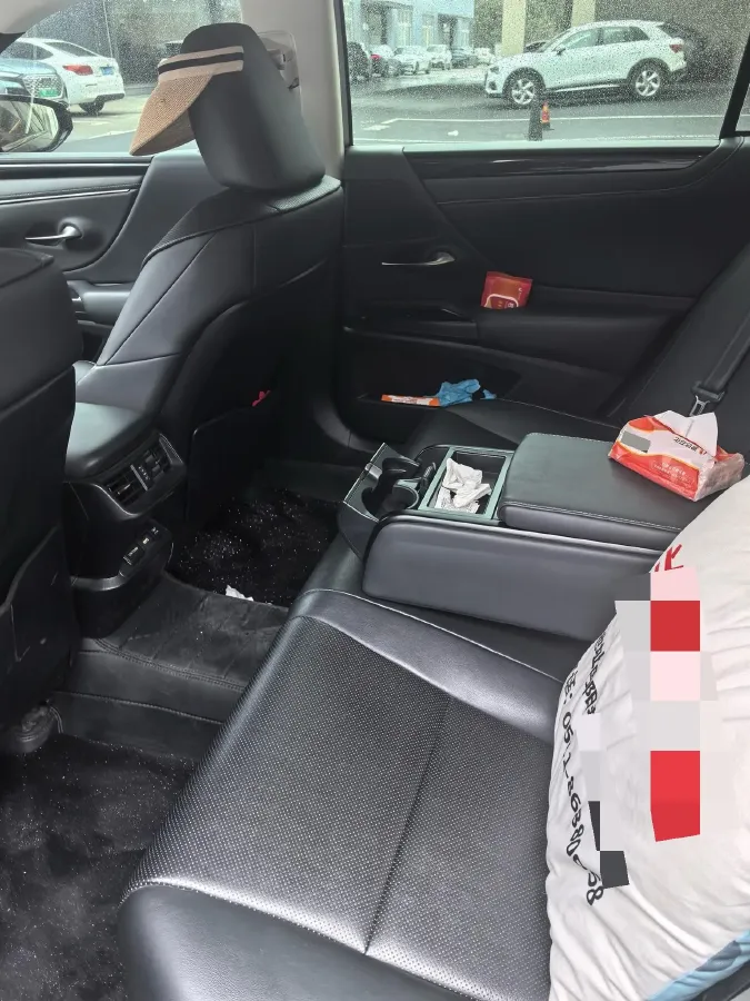 2020 Lexus ES 2.0L 173HP L4 CVT,autocango,china used car exporter,china ev exporter,chinese used car exporter,chinese used ev exporter