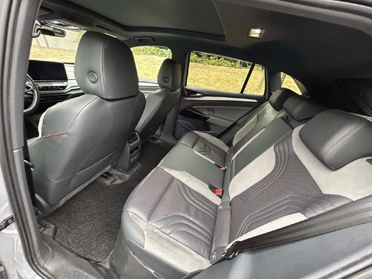 2022 Volkswagen ID.4 Crozz BEV 84.8KWH,autocango,china used car exporter,china ev exporter,chinese used car exporter,chinese used ev exporter