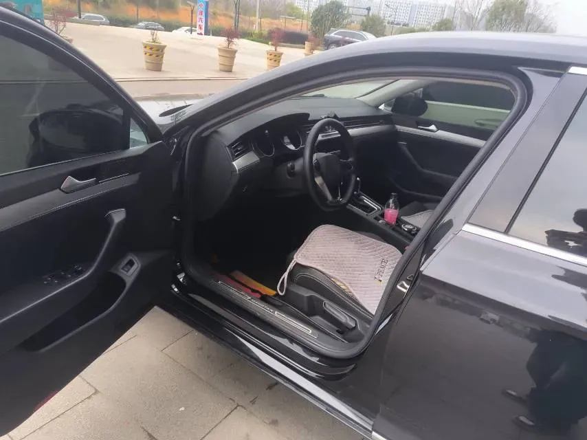 2020 Volkswagen Magotan 1.4T 150HP L4 7DCT,autocango,china used car exporter,china ev exporter,chinese used car exporter,chinese used ev exporter