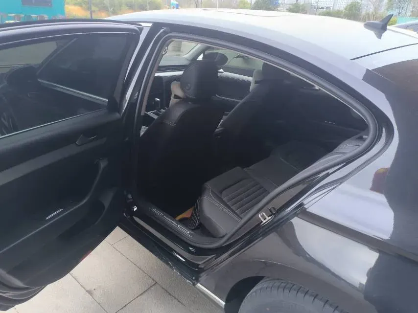 2020 Volkswagen Magotan 1.4T 150HP L4 7DCT,autocango,china used car exporter,china ev exporter,chinese used car exporter,chinese used ev exporter