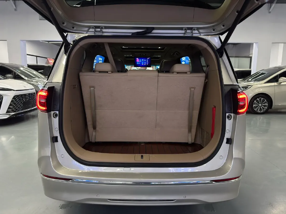 2021 Buick GL8 2.0T 237HP L4 9AT,autocango,china used car exporter,china ev exporter,chinese used car exporter,chinese used ev exporter