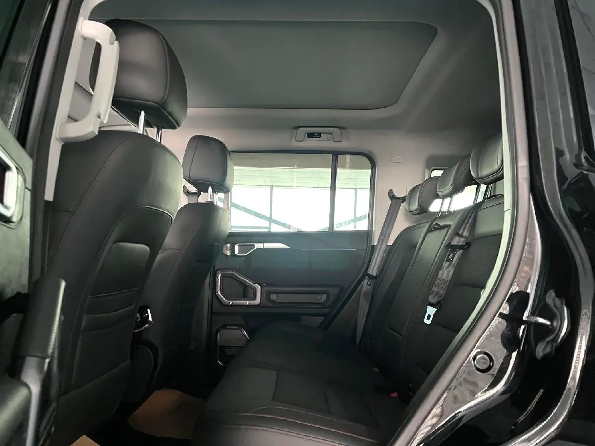 2023 Jetour Traveller 2.0T 254HP L4 7DCT,autocango,china used car exporter,china ev exporter,chinese used car exporter,chinese used ev exporter