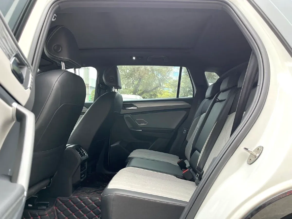 2024 Volkswagen Tayron 2.0T 220HP L4 7DCT,autocango,china used car exporter,china ev exporter,chinese used car exporter,chinese used ev exporter