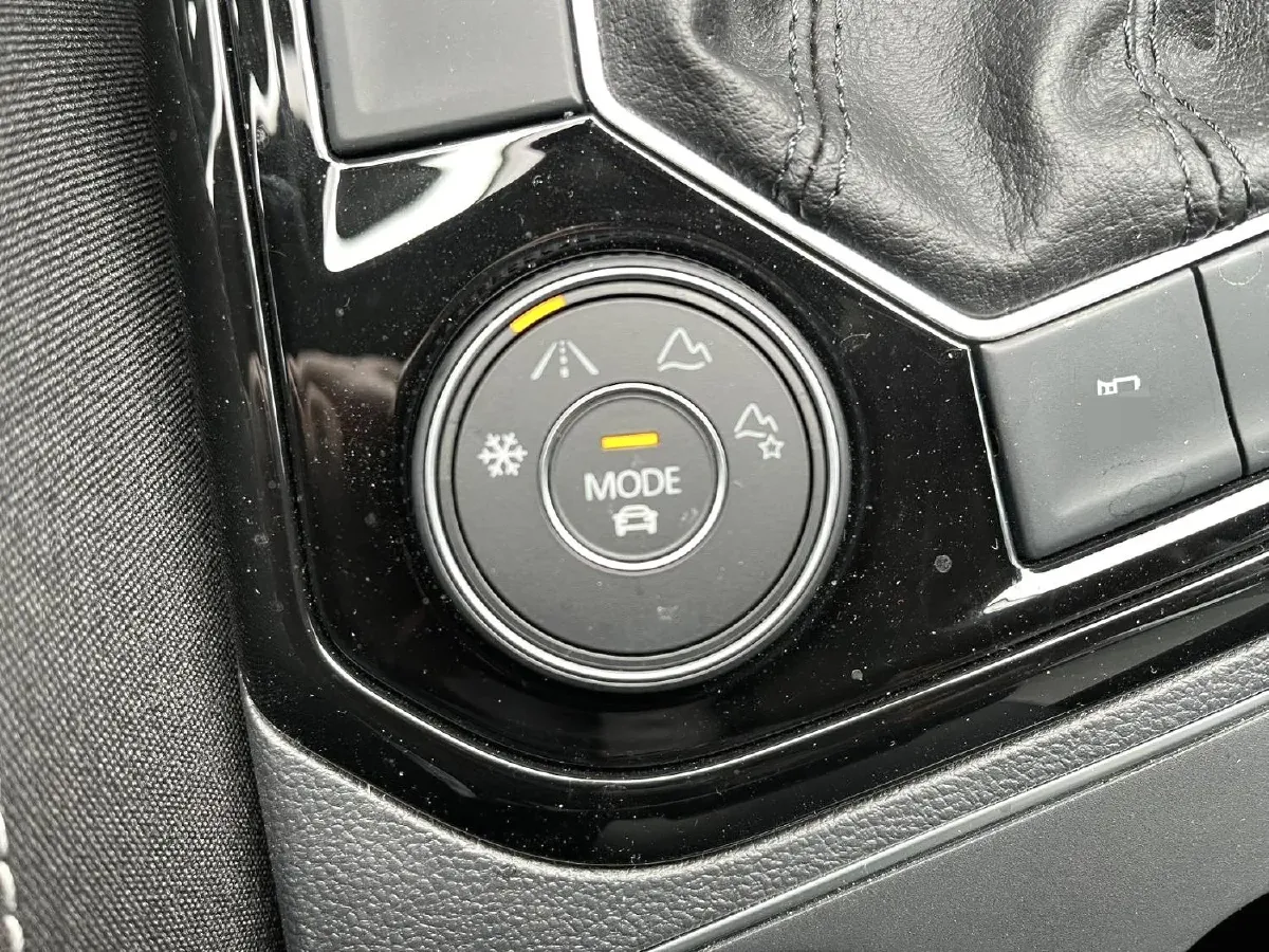 2024 Volkswagen Tayron 2.0T 220HP L4 7DCT,autocango,china used car exporter,china ev exporter,chinese used car exporter,chinese used ev exporter