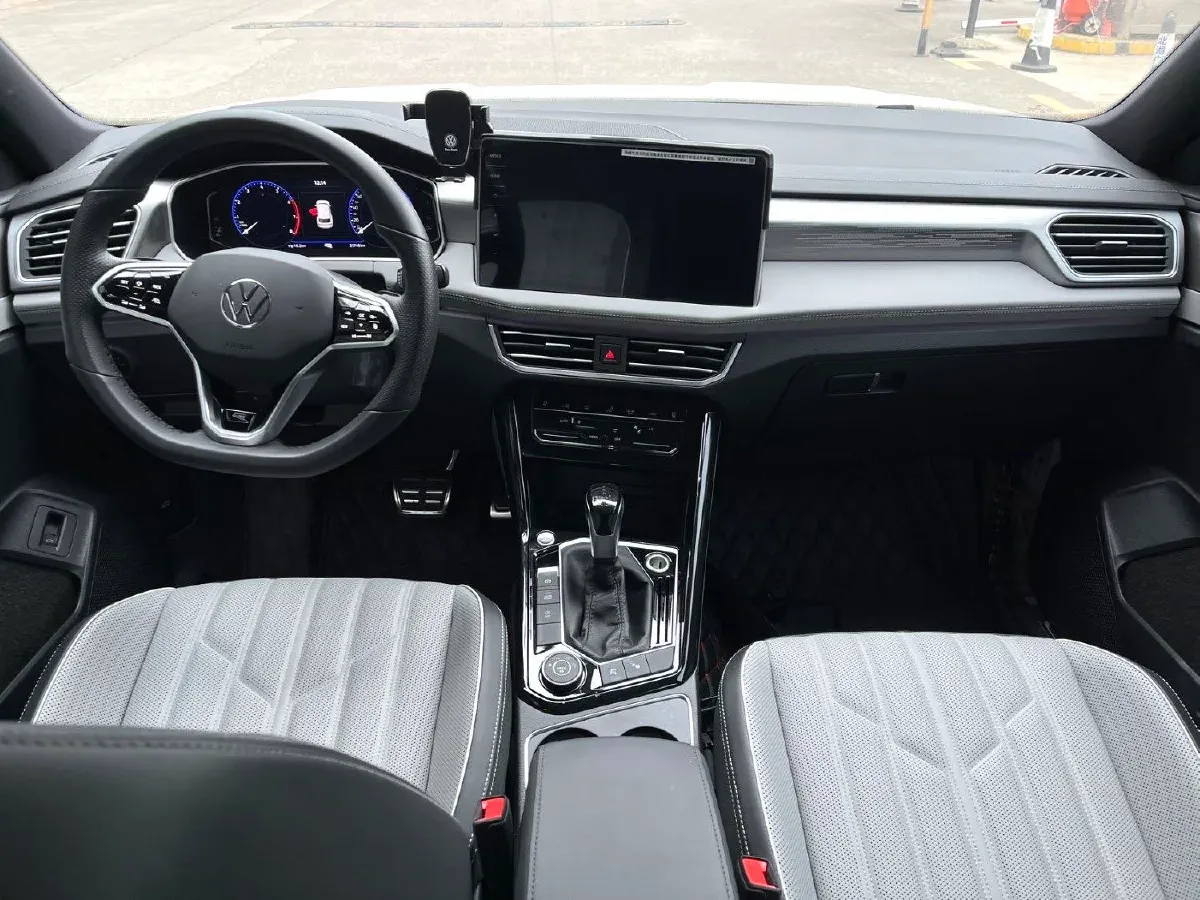 2024 Volkswagen Tayron 2.0T 220HP L4 7DCT,autocango,china used car exporter,china ev exporter,chinese used car exporter,chinese used ev exporter