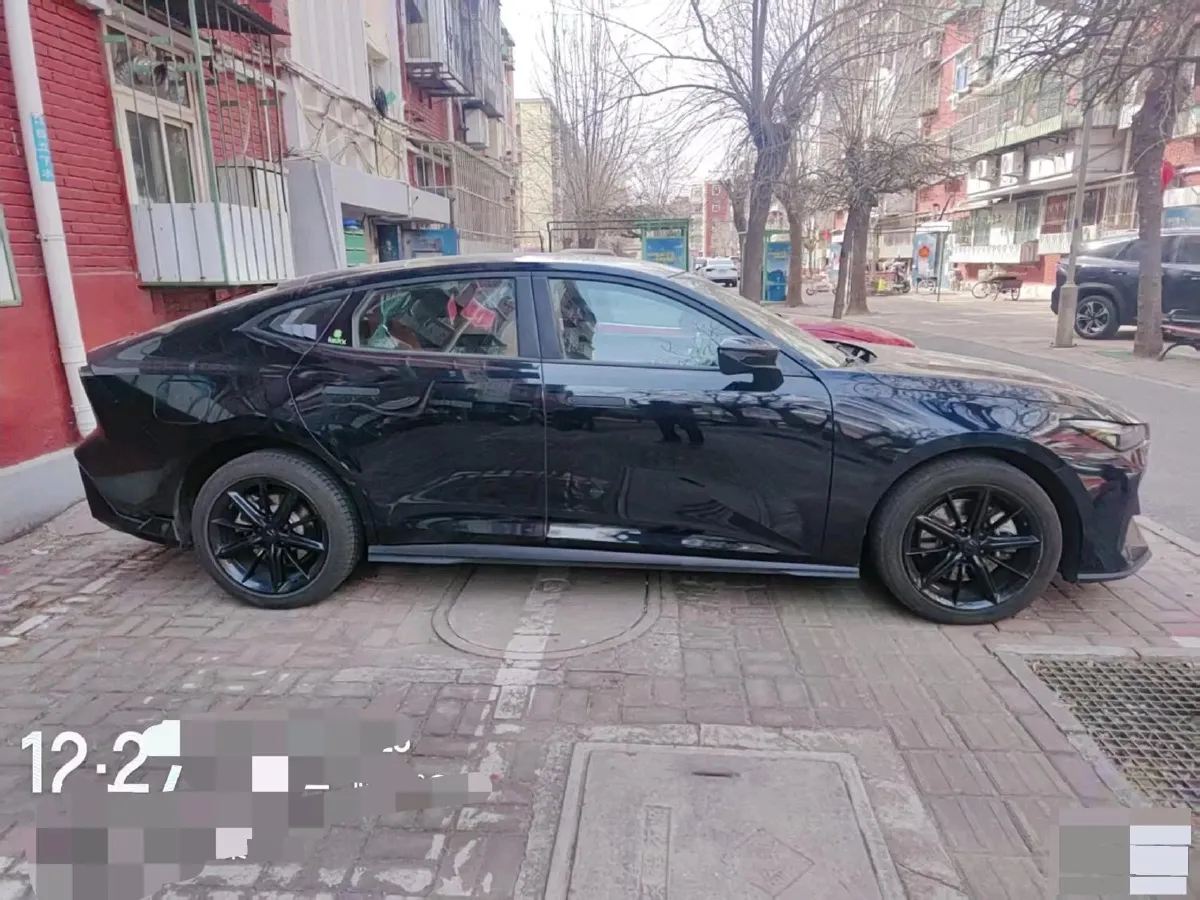 2023 ChangAn UNI-V iDD 1.5T 170HP L4 6TCT PHEV 18.4KWH,autocango,china used car exporter,china ev exporter,chinese used car exporter,chinese used ev exporter