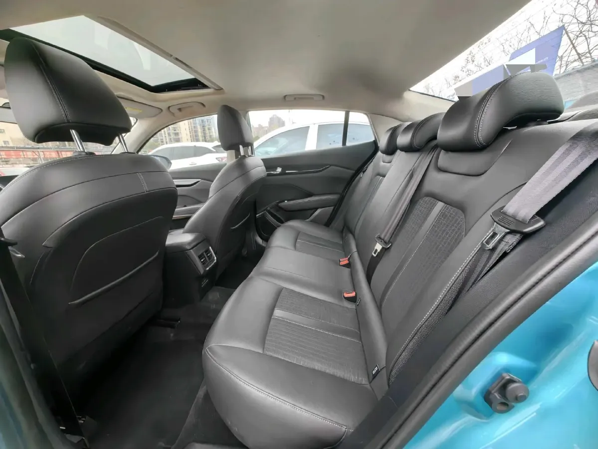 2020 DongFeng Aeolus YiXuan 1.5T 150HP L4 6DCT,autocango,china used car exporter,china ev exporter,chinese used car exporter,chinese used ev exporter