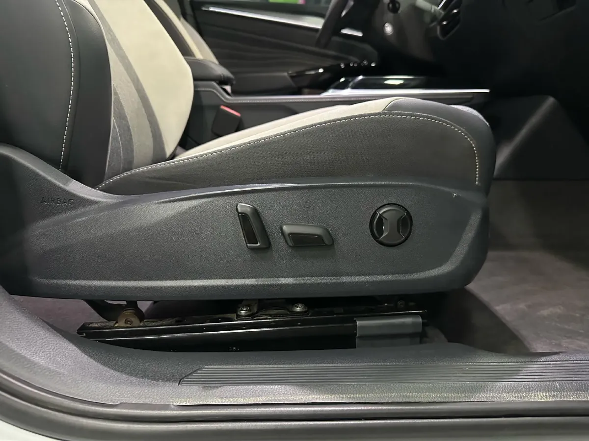 2022 Volkswagen ID.4 Crozz BEV 55.7KWH,autocango,china used car exporter,china ev exporter,chinese used car exporter,chinese used ev exporter