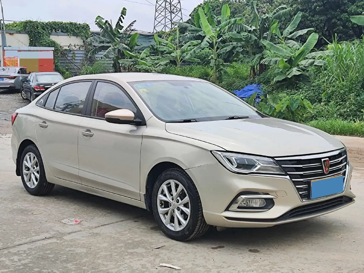 2019 Roewe i5 1.5L 120HP L4 5MT,autocango,china used car exporter,china ev exporter,chinese used car exporter,chinese used ev exporter