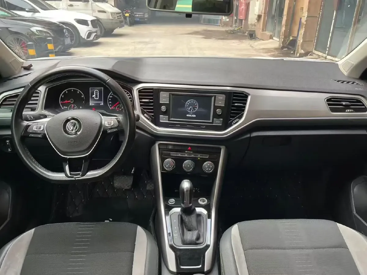 2020 Volkswagen T-Roc 1.4T 150HP L4 7DCT,autocango,china used car exporter,china ev exporter,chinese used car exporter,chinese used ev exporter