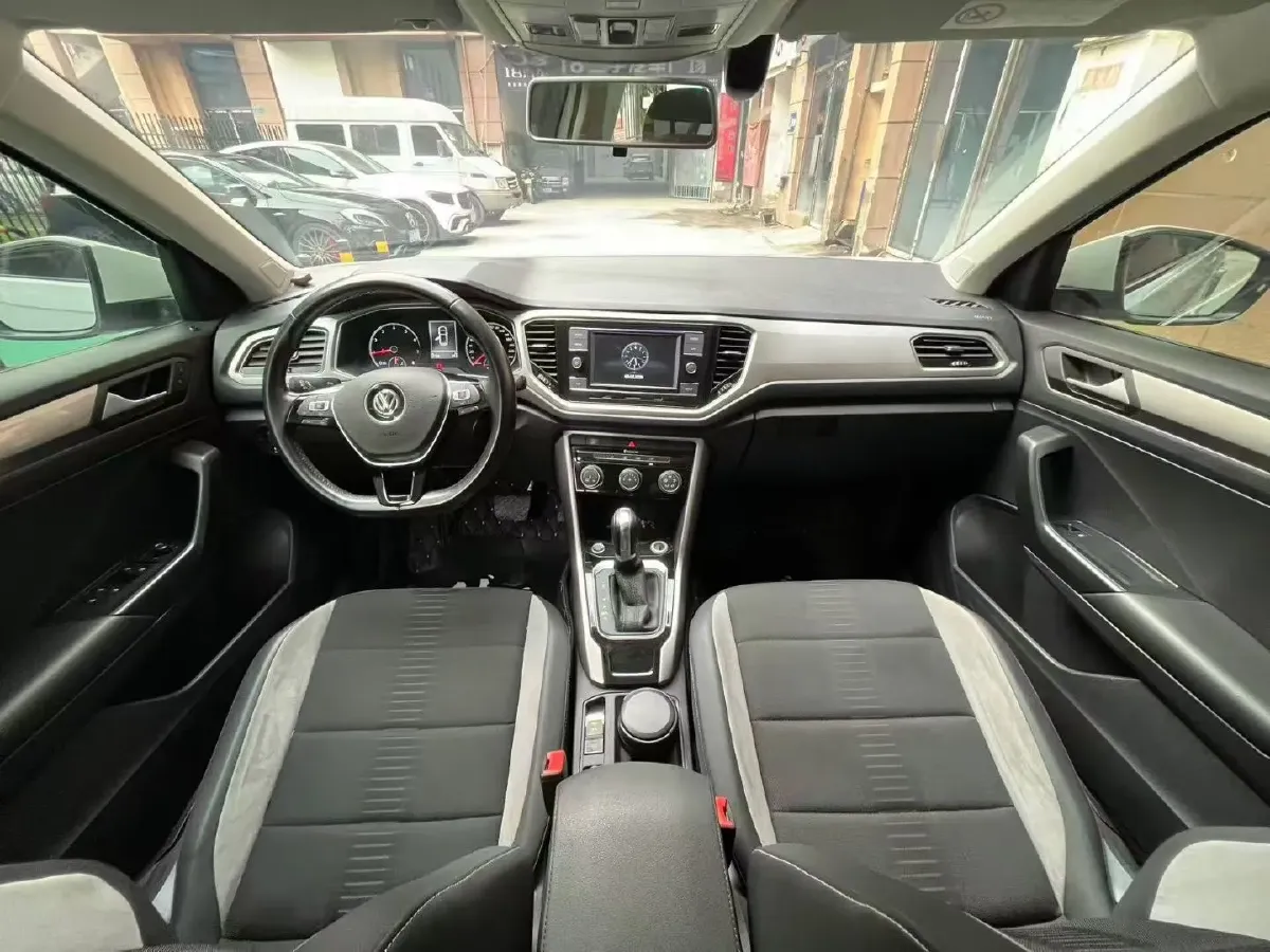 2020 Volkswagen T-Roc 1.4T 150HP L4 7DCT,autocango,china used car exporter,china ev exporter,chinese used car exporter,chinese used ev exporter