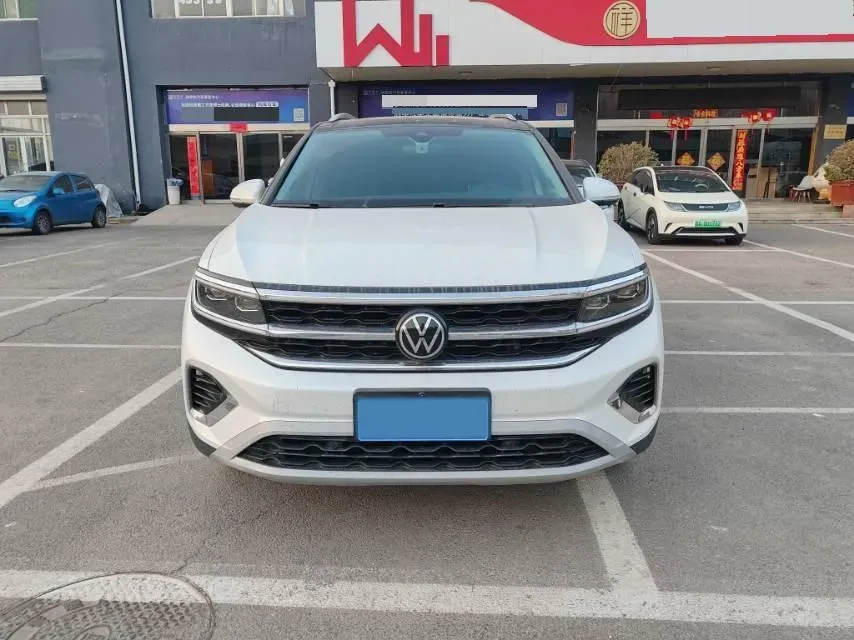 2021 Volkswagen Talagon 2.0T 220HP L4 7DCT,autocango,china used car exporter,china ev exporter,chinese used car exporter,chinese used ev exporter