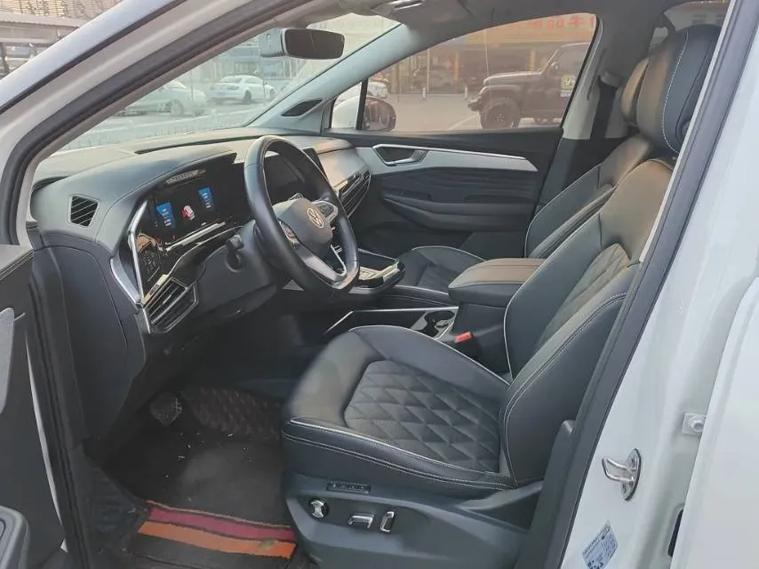 2021 Volkswagen Talagon 2.0T 220HP L4 7DCT,autocango,china used car exporter,china ev exporter,chinese used car exporter,chinese used ev exporter