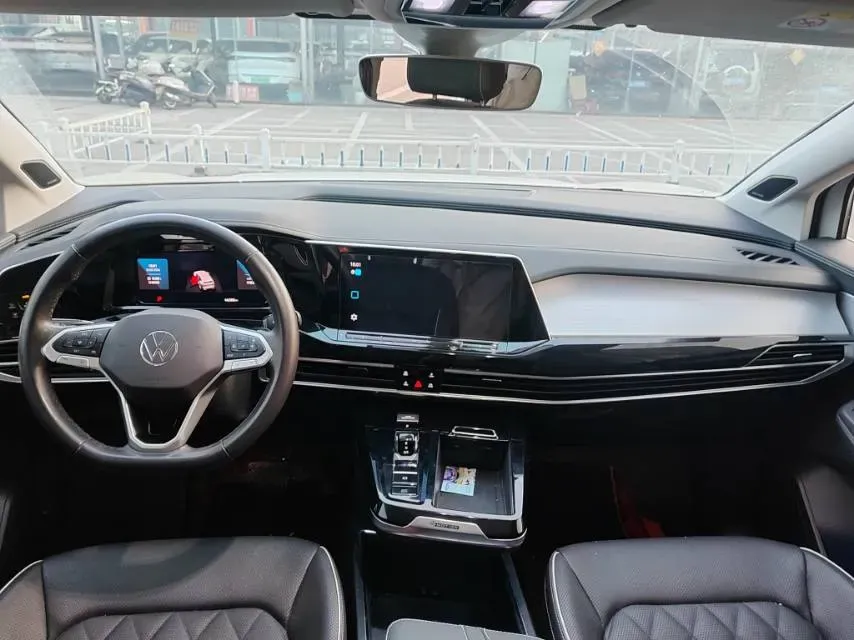 2021 Volkswagen Talagon 2.0T 220HP L4 7DCT,autocango,china used car exporter,china ev exporter,chinese used car exporter,chinese used ev exporter