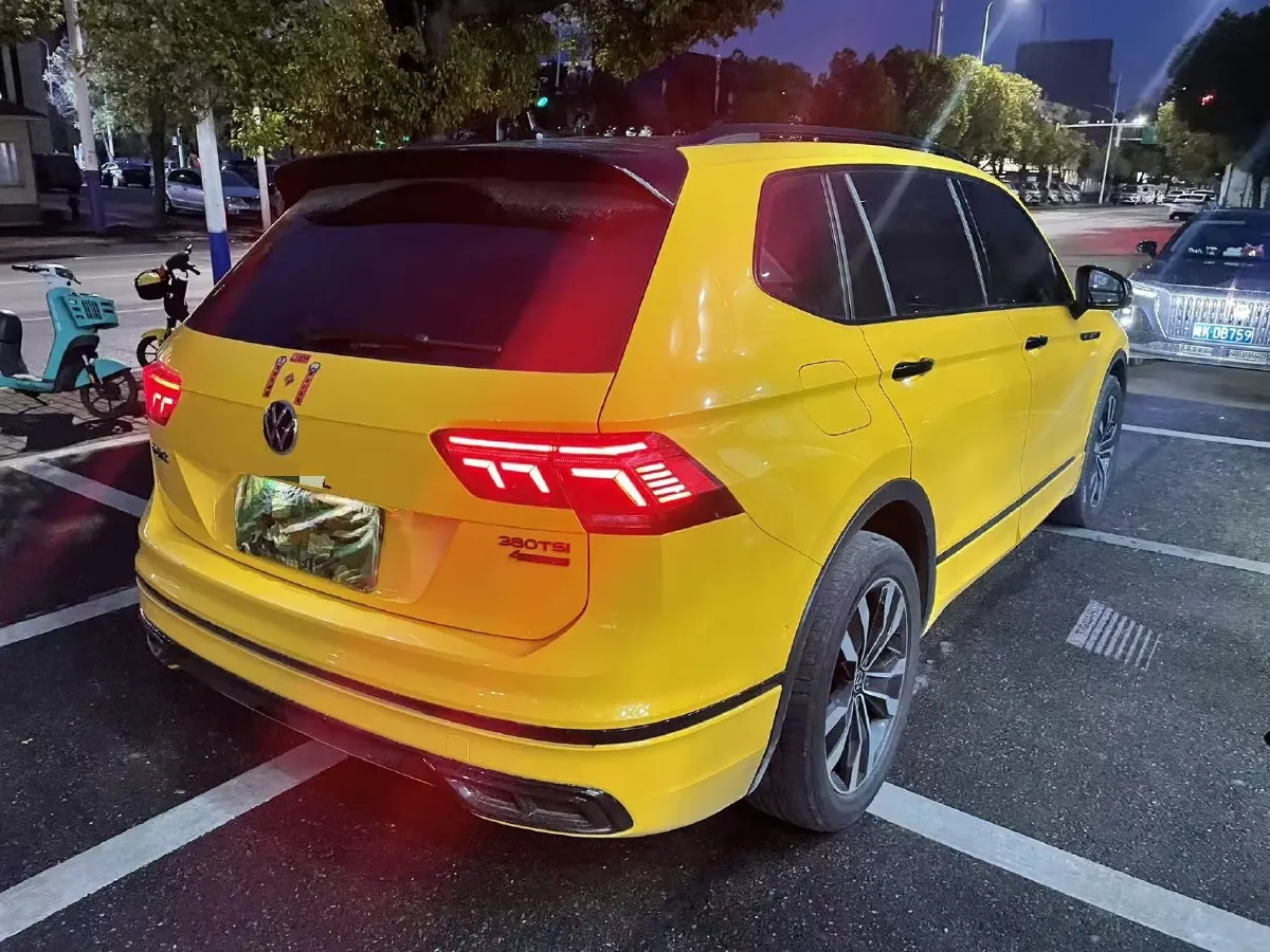 2024 Volkswagen Tiguan L 2.0T 220HP L4 7DCT,autocango,china used car exporter,china ev exporter,chinese used car exporter,chinese used ev exporter