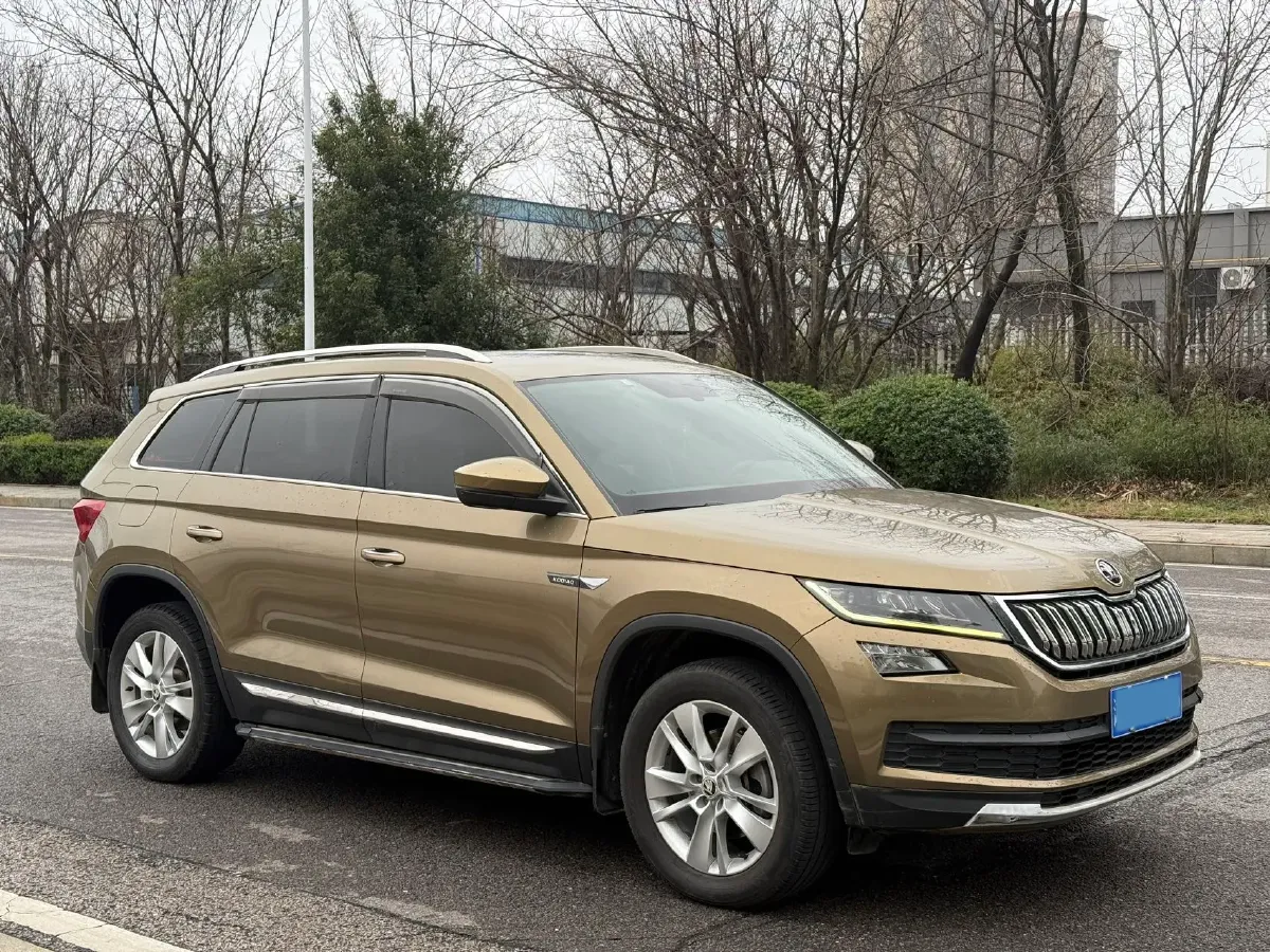 2017 Skoda Kodiak 1.8T 180HP L4 7DCT,autocango,china used car exporter,china ev exporter,chinese used car exporter,chinese used ev exporter