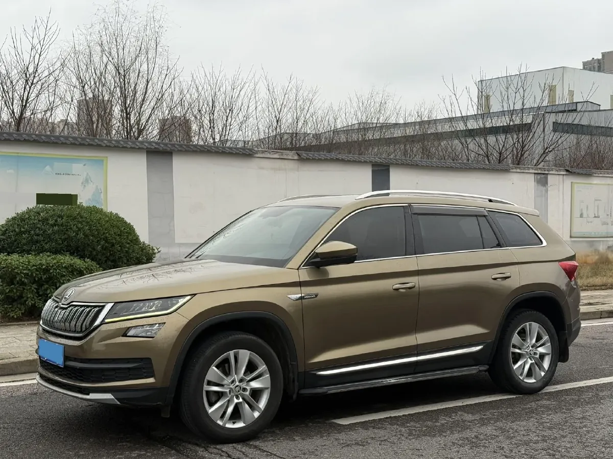2017 Skoda Kodiak 1.8T 180HP L4 7DCT,autocango,china used car exporter,china ev exporter,chinese used car exporter,chinese used ev exporter