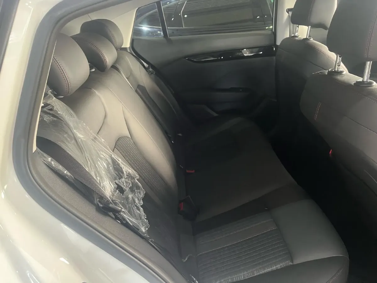 2021 DongFeng Aeolus YiXuan 1.5T 150HP L4 6DCT,autocango,china used car exporter,china ev exporter,chinese used car exporter,chinese used ev exporter