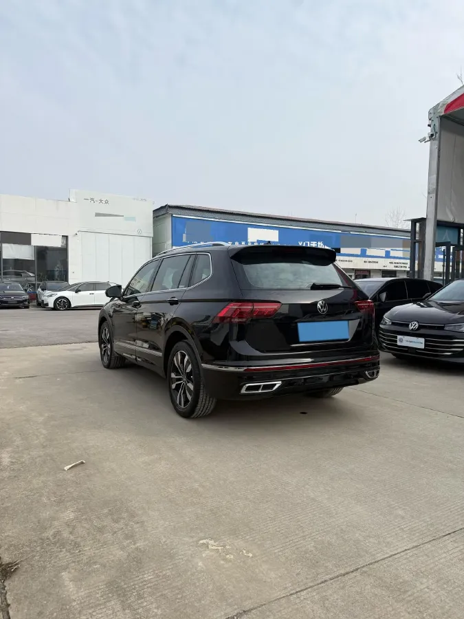 2023 Volkswagen Tiguan L 2.0T 186HP L4 7DCT,autocango,china used car exporter,china ev exporter,chinese used car exporter,chinese used ev exporter