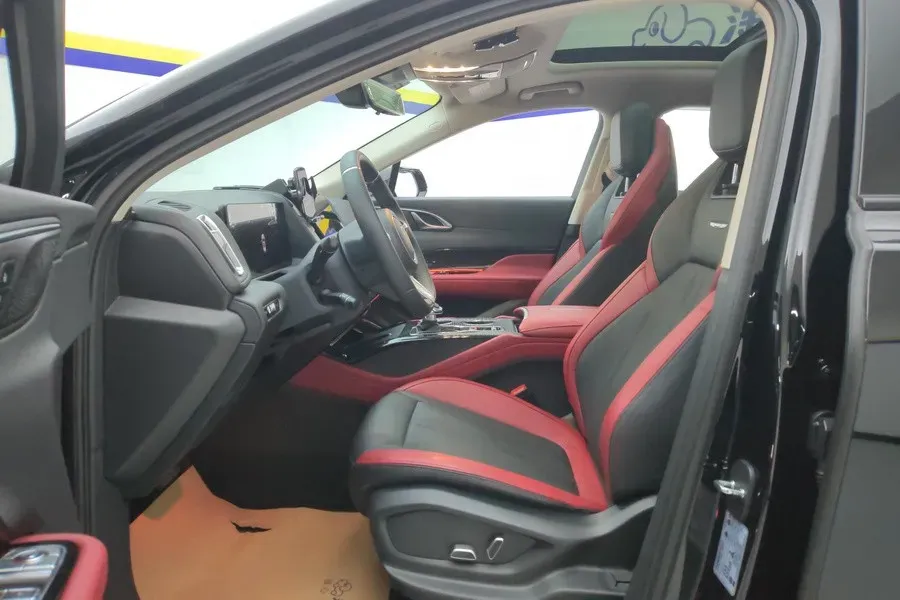 2023 HongQi HS3 1.5T 169HP L4 7DCT,autocango,china used car exporter,china ev exporter,chinese used car exporter,chinese used ev exporter