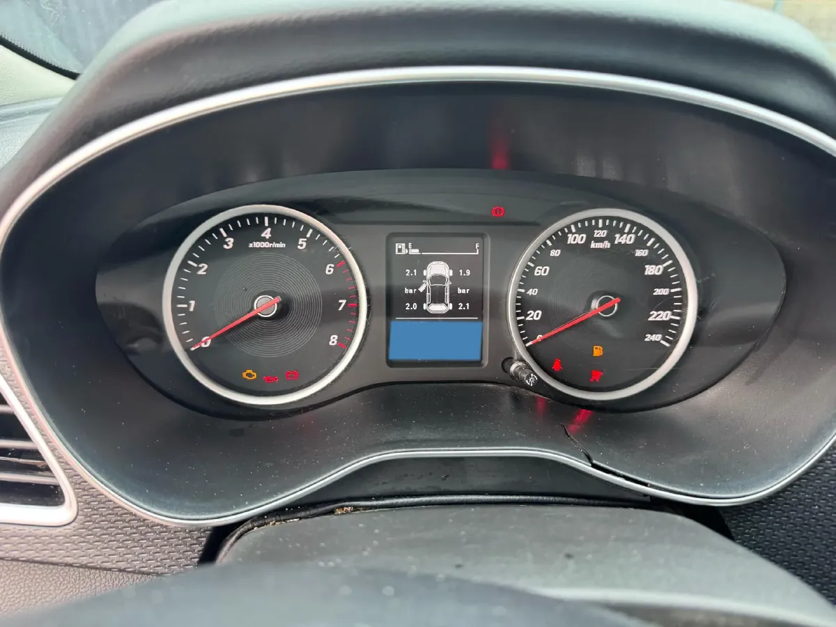 2019 BaoJun 730 1.5L 105HP L4 6MT,autocango,china used car exporter,china ev exporter,chinese used car exporter,chinese used ev exporter