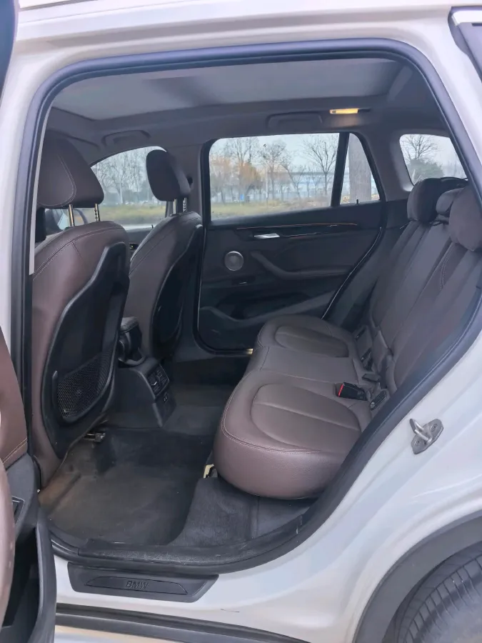 2021 BMW X1 1.5T 140HP L3 7DCT,autocango,china used car exporter,china ev exporter,chinese used car exporter,chinese used ev exporter