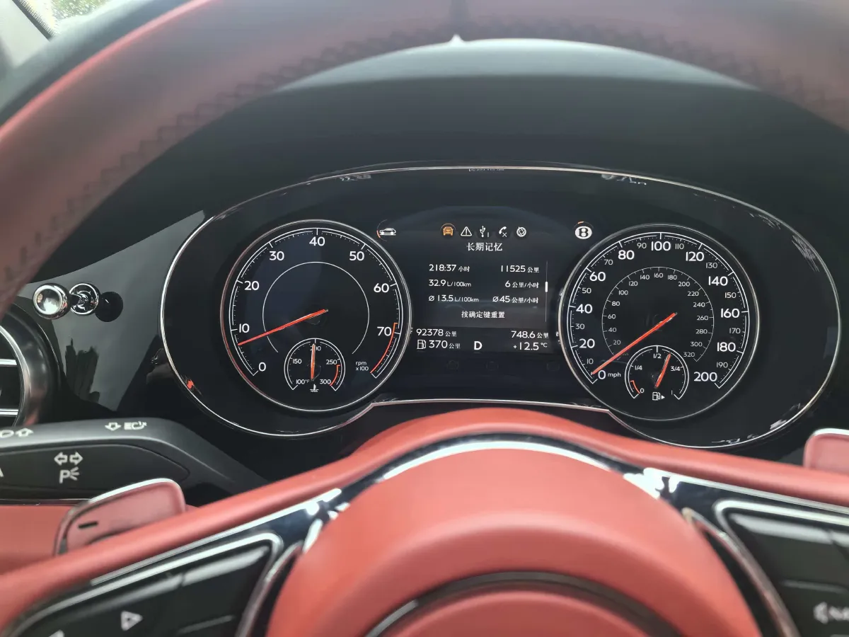 2018 Bentley Bentayga 4.0T 550HP V8 8AT,autocango,china used car exporter,china ev exporter,chinese used car exporter,chinese used ev exporter