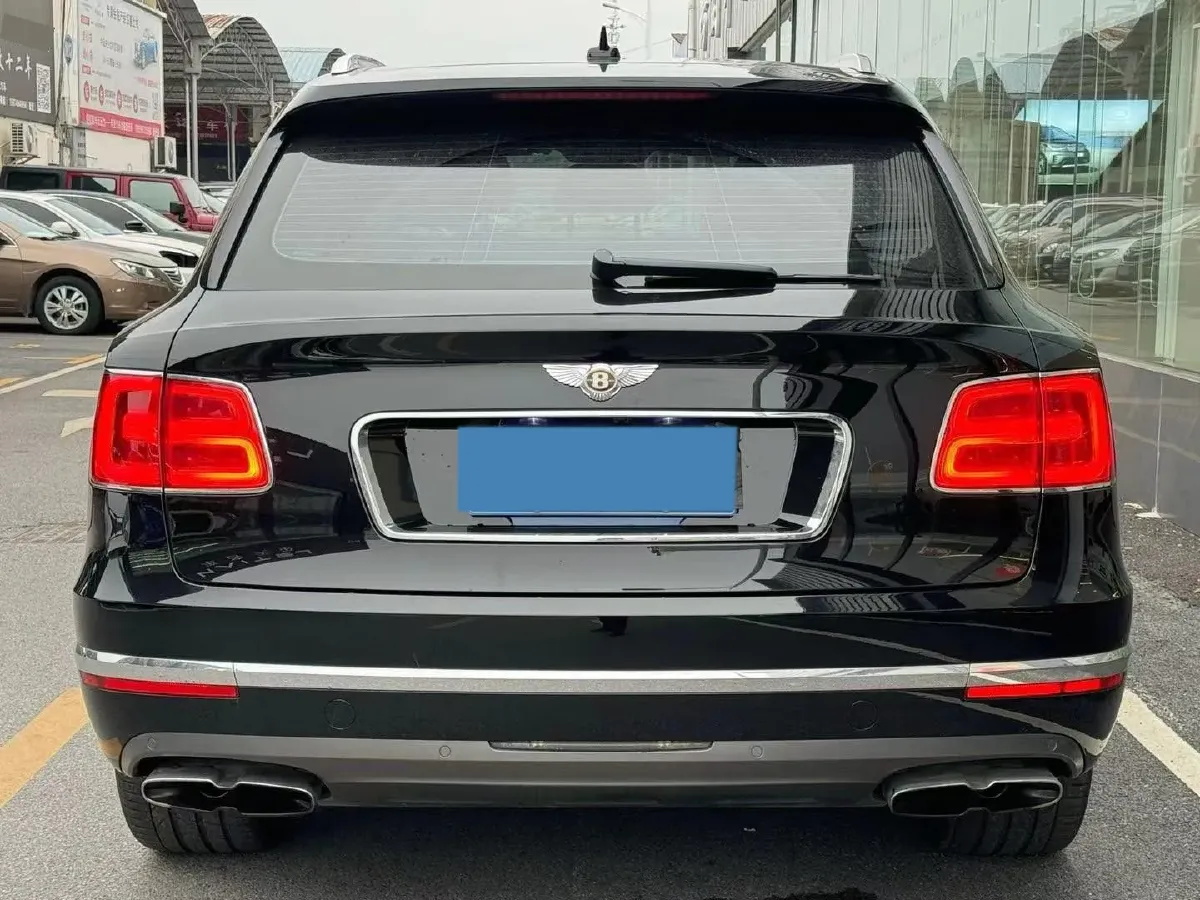 2018 Bentley Bentayga 4.0T 550HP V8 8AT,autocango,china used car exporter,china ev exporter,chinese used car exporter,chinese used ev exporter