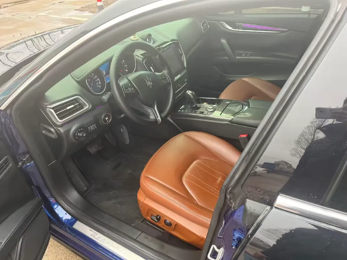2018 Maserati Ghibli 3.0T 350HP V6 8AT,autocango,china used car exporter,china ev exporter,chinese used car exporter,chinese used ev exporter