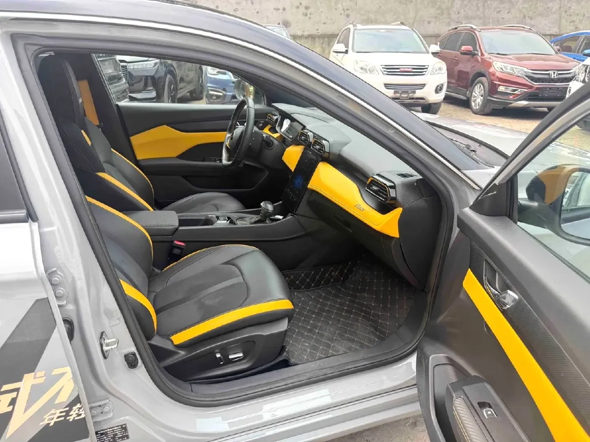 2023 DongFeng Aeolus YiXuan 1.5T 197HP L4 6DCT,autocango,china used car exporter,china ev exporter,chinese used car exporter,chinese used ev exporter