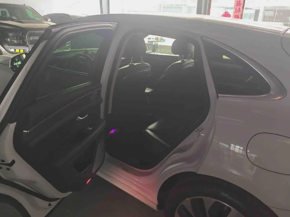 2022 AITO AITO M5 Range Extended 125HP REEV 40KWH,autocango,china used car exporter,china ev exporter,chinese used car exporter,chinese used ev exporter