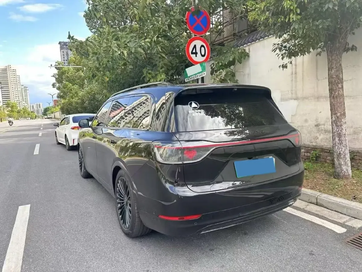 2024 AITO AITO M9 1.5T 152HP L4 REEV 42KWH,autocango,china used car exporter,china ev exporter,chinese used car exporter,chinese used ev exporter