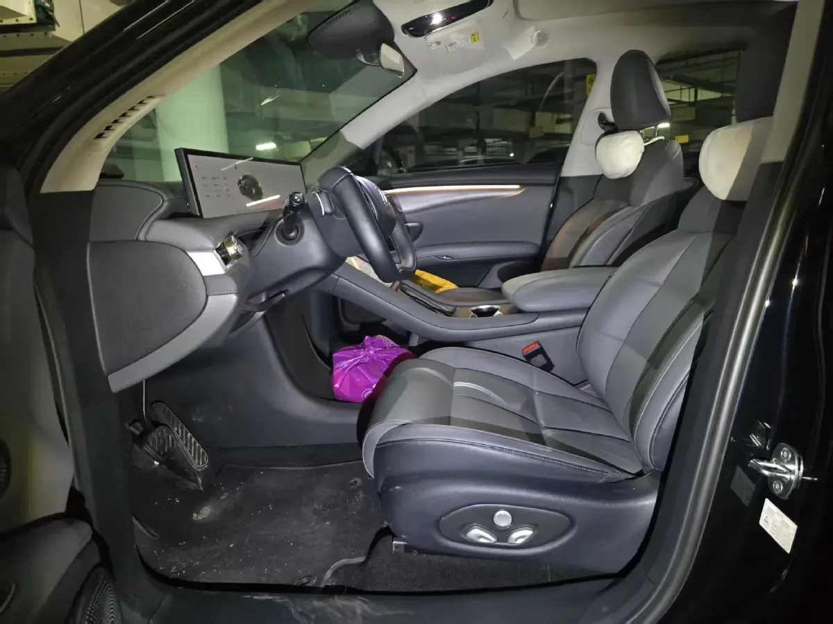 2025 IM LS6 BEV 75KWH,autocango,china used car exporter,china ev exporter,chinese used car exporter,chinese used ev exporter