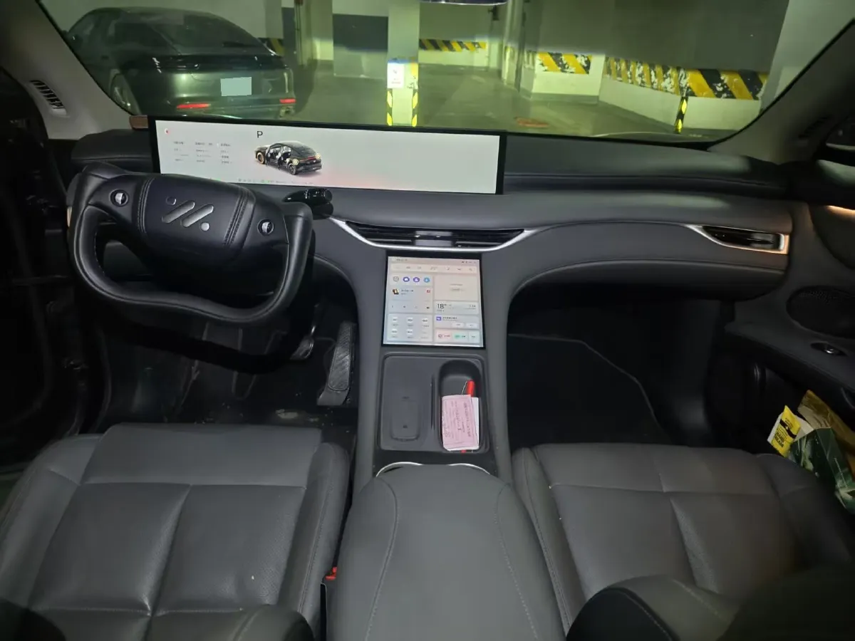 2025 IM LS6 BEV 75KWH,autocango,china used car exporter,china ev exporter,chinese used car exporter,chinese used ev exporter