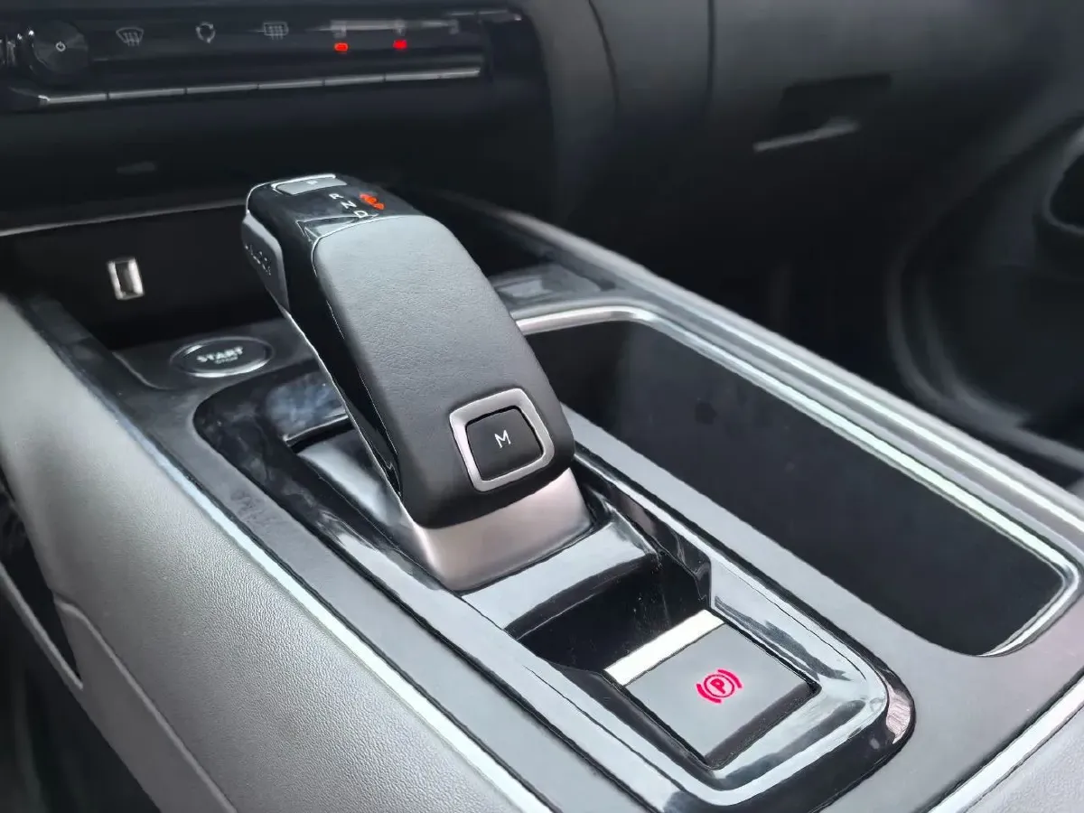 2021 Citroen C5 Aircross 1.6T 170HP L4 8AT,autocango,china used car exporter,china ev exporter,chinese used car exporter,chinese used ev exporter