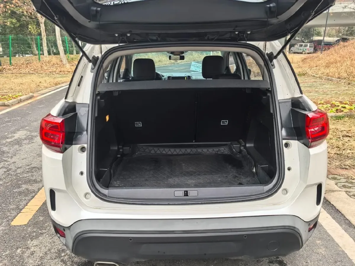 2021 Citroen C5 Aircross 1.6T 170HP L4 8AT,autocango,china used car exporter,china ev exporter,chinese used car exporter,chinese used ev exporter