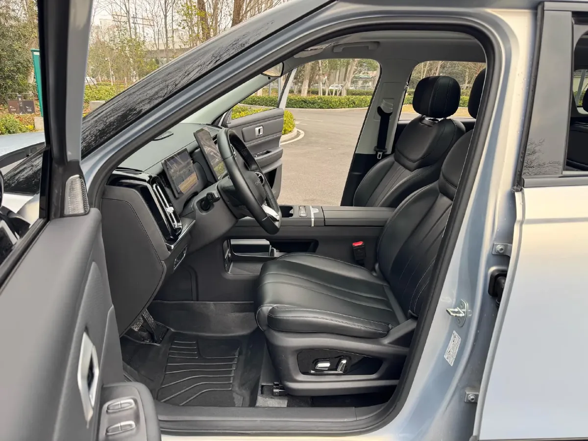 2024 Chery Exploration 06 C-DM 1.5T 156HP L4 DHT PHEV 18.3KWH,autocango,china used car exporter,china ev exporter,chinese used car exporter,chinese used ev exporter