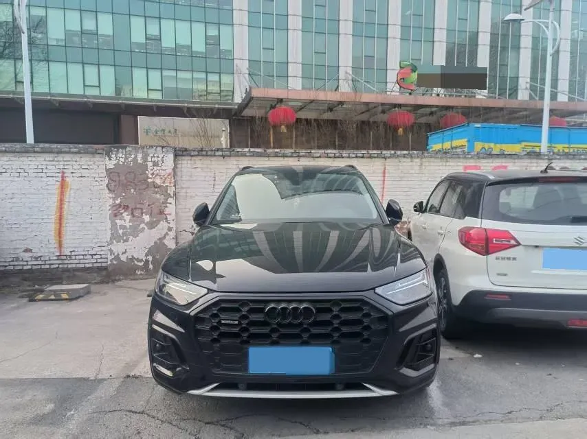 2022 Audi Q5L 2.0T 190HP L4 7DCT,autocango,china used car exporter,china ev exporter,chinese used car exporter,chinese used ev exporter