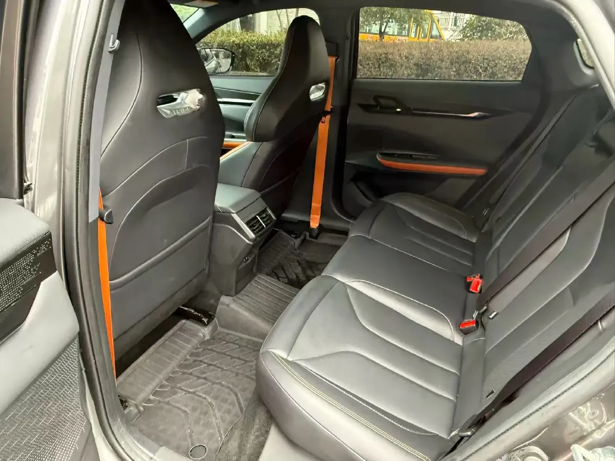 2023 ChangAn UNI-V 1.5T 188HP L4 7DCT,autocango,china used car exporter,china ev exporter,chinese used car exporter,chinese used ev exporter