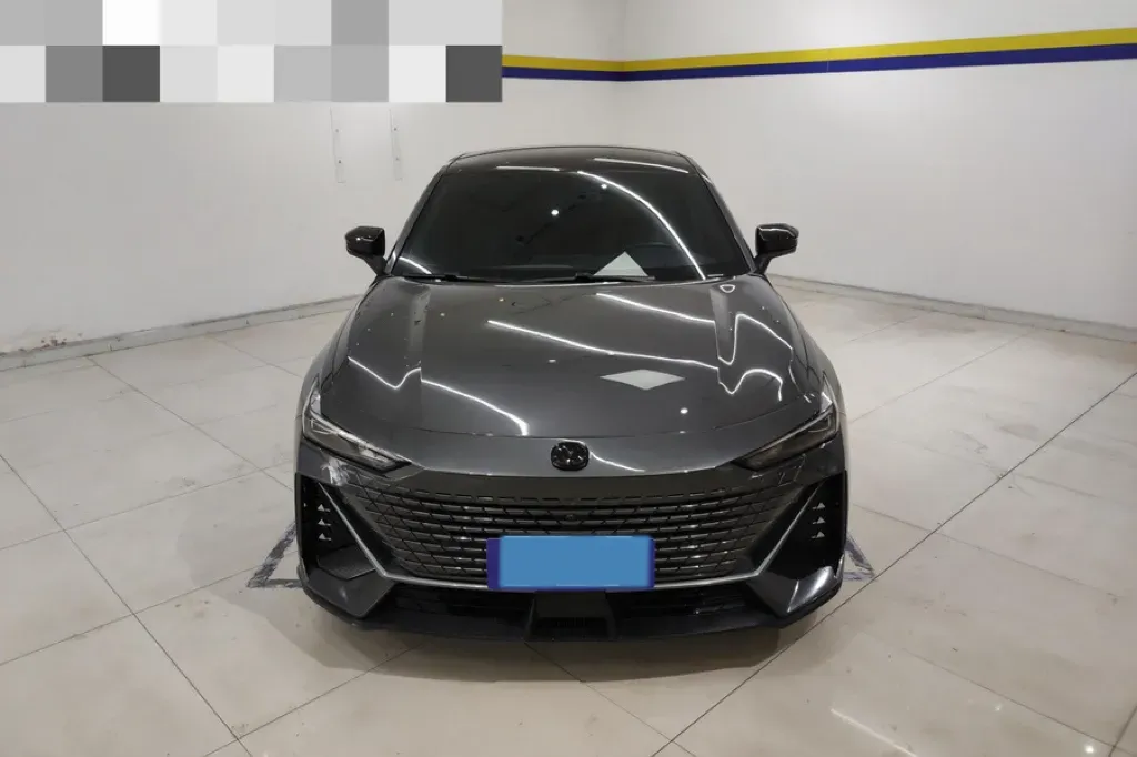 2022 ChangAn UNI-V 1.5T 188HP L4 7DCT,autocango,china used car exporter,china ev exporter,chinese used car exporter,chinese used ev exporter